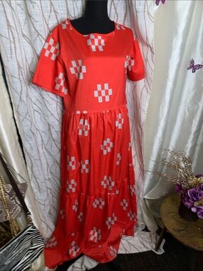 Red Checker-Pattern Maxi Dress with Short Sleeves